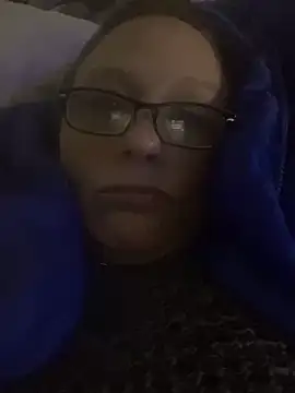 Everlyrose27 online show from 12-04-24, 09:07