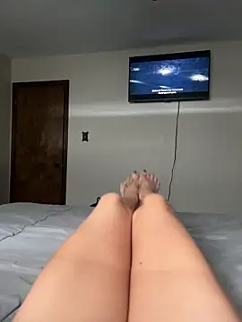 Everlyrose27 online show from 10-10-25, 02:16