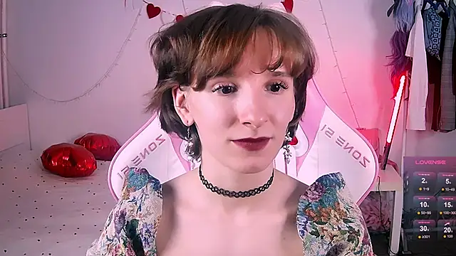 Snapshot of Violet_Veliya chatting on 02-17-26, 04:02 Violet Veliya online show from 02-17-26, 04:02