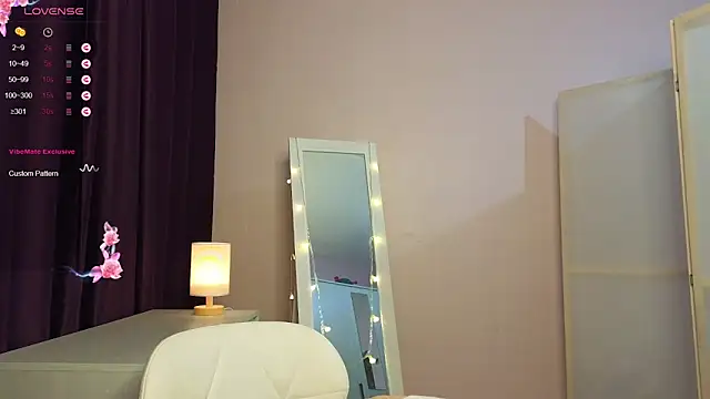 Snapshot of Dana_Magicall chatting on 02-01-25, 02:13 Dana Magicall online show from 02-01-25, 02:13