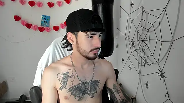 Snapshot of DmitriSanders chatting on 02-10-26, 03:38 DmitriSanders online show from 02-10-26, 03:38