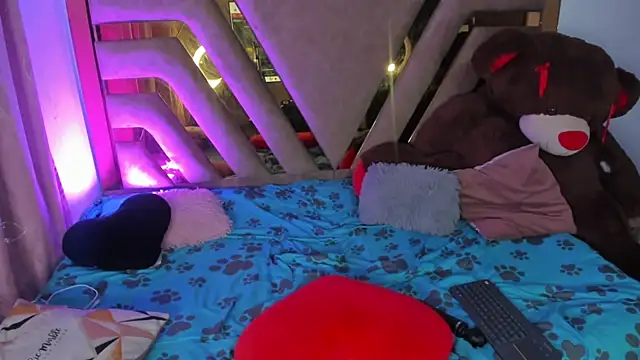 naatashamendozaa online show from 03-22-25, 03:09