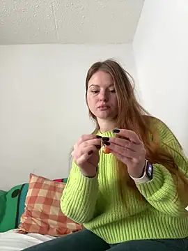 Snapshot of cuteFoxi chatting on 02-14-25, 05:03 cuteFoxi online show from 02-14-25, 05:03