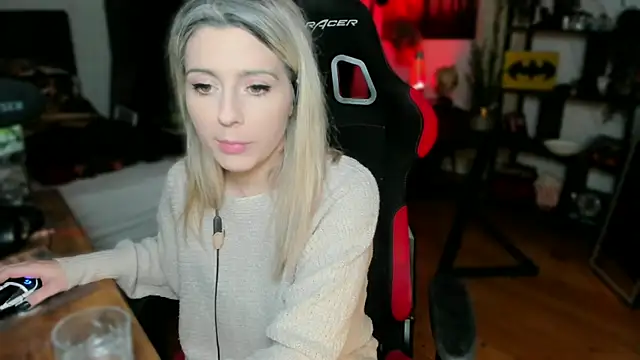 Lisaonthemoon online show from 03-16-25, 06:12