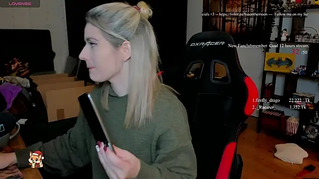 Lisaonthemoon online show from 12-16-25, 09:31