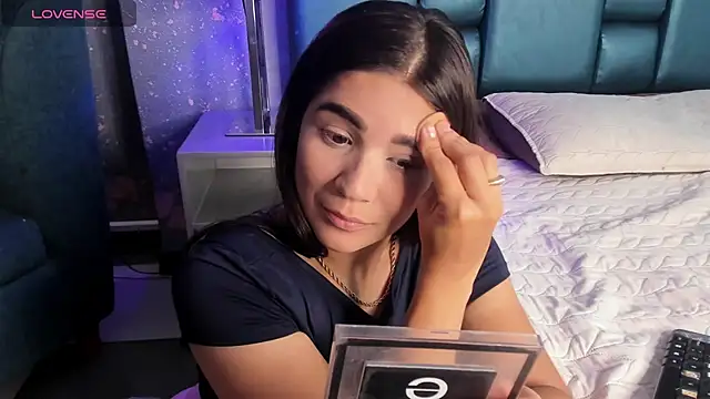 Snapshot of bellaa_becca chatting on 11-23-25, 06:41 bellaa becca online show from 11-23-25, 06:41