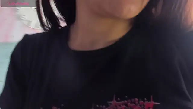 Snapshot of bellaa_becca chatting on 12-19-25, 04:03 bellaa becca online show from 12-19-25, 04:03