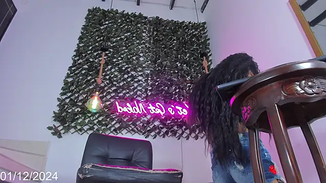 Snapshot of Brianna_Stars chatting on 12-01-24, 08:31 Brianna Stars online show from 12-01-24, 08:31