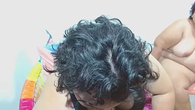 Snapshot of big_small_h0rny_ chatting on 10-16-25, 12:22 big small h0rny  online show from 10-16-25, 12:22