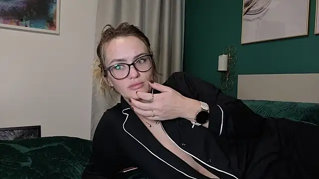 hotjessyca online show from 11-26-25, 05:08