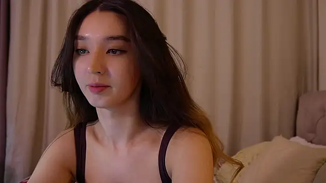 Snapshot of Sarasuo1 chatting on 12-16-24, 02:05 Sarasuo1 online show from 12-16-24, 02:05