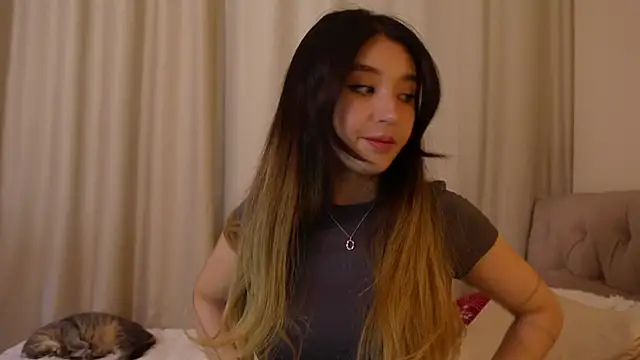 Snapshot of Sarasuo1 chatting on 01-07-25, 05:01 Sarasuo1 online show from 01-07-25, 05:01