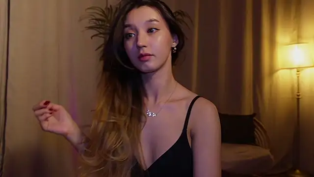 Snapshot of Sarasuo1 chatting on 02-20-25, 03:19 Sarasuo1 online show from 02-20-25, 03:19