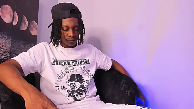 Snapshot of BRYXXXON1 chatting on 10-01-25, 03:29 BRYXXXON1 online show from 10-01-25, 03:29