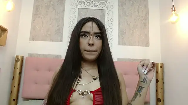 Snapshot of Cloeandtyfanny chatting on 03-07-25, 02:25 Cloeandtyfanny online show from 03-07-25, 02:25