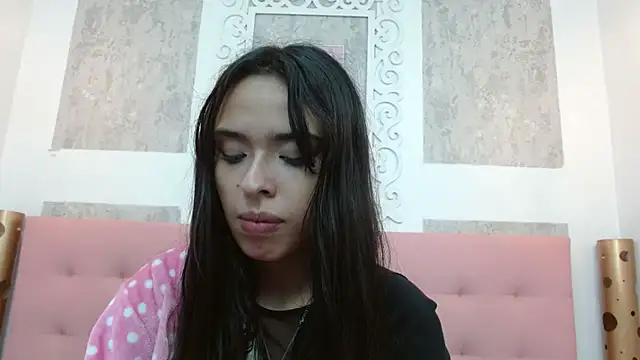 Snapshot of Cloeandtyfanny chatting on 03-08-25, 03:28 Cloeandtyfanny online show from 03-08-25, 03:28