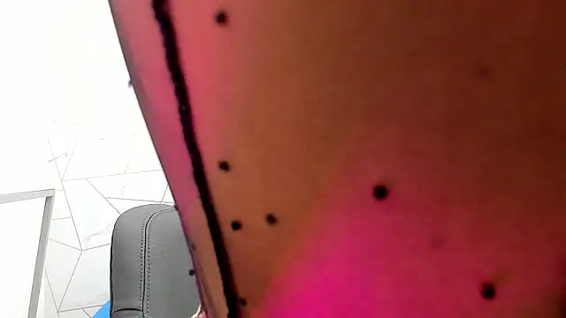 Snapshot of Cloeandtyfanny chatting on 09-13-25, 08:41 Cloeandtyfanny online show from 09-13-25, 08:41