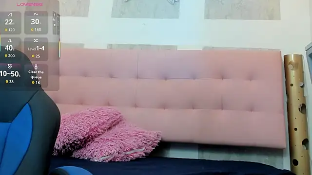 Snapshot of Cloeandtyfanny chatting on 09-24-25, 04:27 Cloeandtyfanny online show from 09-24-25, 04:27