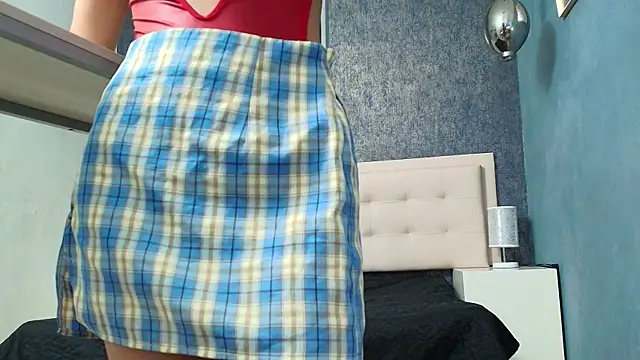 Snapshot of Cloeandtyfanny chatting on 12-13-25, 09:09 Cloeandtyfanny online show from 12-13-25, 09:09