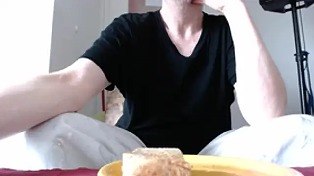 Snapshot of Cordt30 chatting on 06-21-26, 02:41 Cordt30 online show from 06-21-26, 02:41