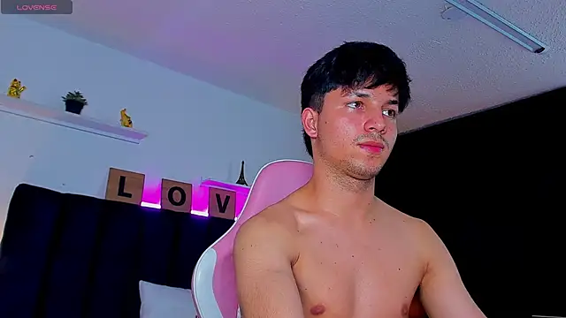 Issac james  online show from 09-14-25, 03:27