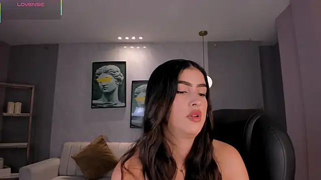 PaulinaSantos  online show from 07-21-26, 07:49