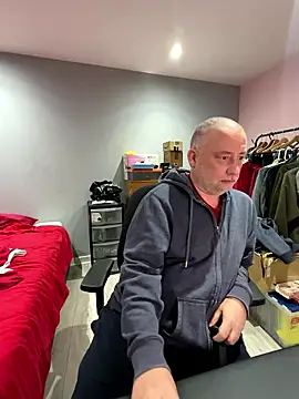 Snapshot of LondonTeffy chatting on 01-08-26, 10:23 LondonTeffy online show from 01-08-26, 10:23