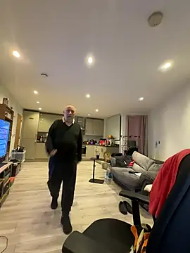 Snapshot of LondonTeffy chatting on 02-02-26, 09:57 LondonTeffy online show from 02-02-26, 09:57