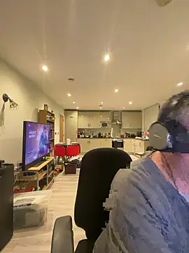 Snapshot of LondonTeffy chatting on 02-23-26, 09:45 LondonTeffy online show from 02-23-26, 09:45