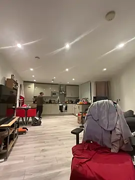 Snapshot of LondonTeffy chatting on 03-04-26, 10:05 LondonTeffy online show from 03-04-26, 10:05