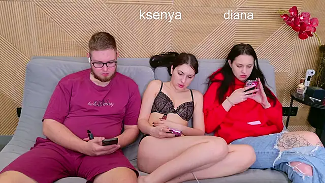 Ksenny online show from 04-06-26, 05:52