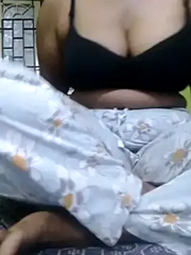 Tamilpriya46 online show from 10-21-25, 04:51