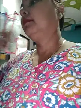 Snapshot of Dianaa9 chatting on 03-09-25, 06:54 Dianaa9 online show from 03-09-25, 06:54