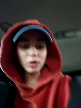 Snapshot of SophieCharm chatting on 12-15-24, 01:32 SophieCharm online show from 12-15-24, 01:32