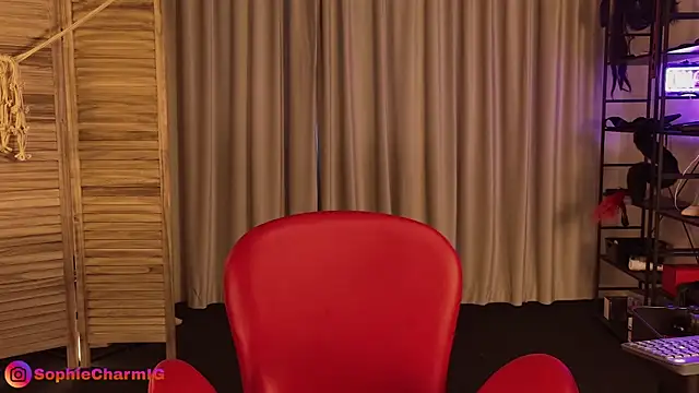 Snapshot of SophieCharm chatting on 09-12-25, 04:34 SophieCharm online show from 09-12-25, 04:34