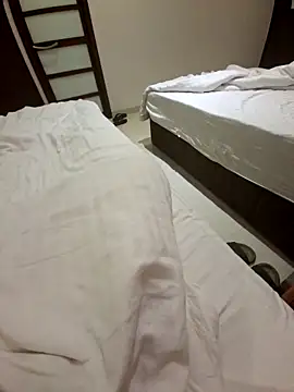 Snapshot of Exhibitionist1508 chatting on 11-04-25, 06:45 Exhibitionist1508 online show from 11-04-25, 06:45