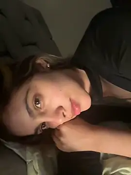 Snapshot of xia_foxxy chatting on 10-08-25, 03:37 xia foxxy online show from 10-08-25, 03:37