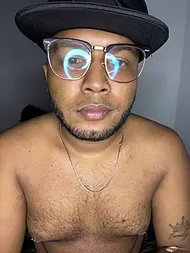 Snapshot of dave_banks chatting on 03-04-25, 09:11 dave banks online show from 03-04-25, 09:11