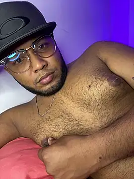 Snapshot of dave_banks chatting on 03-07-25, 02:57 dave banks online show from 03-07-25, 02:57