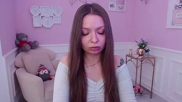 LucySkilar online show from 02-20-25, 11:53