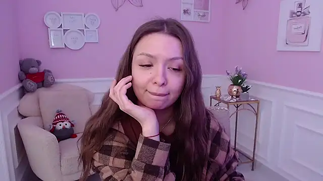 LucySkilar online show from 03-16-25, 10:22