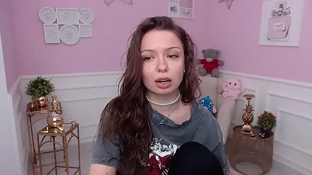 LucySkilar online show from 02-03-26, 06:40