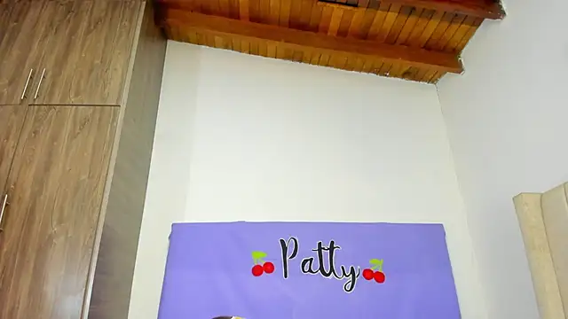 Snapshot of patty_m chatting on 01-31-25, 03:11 patty m online show from 01-31-25, 03:11