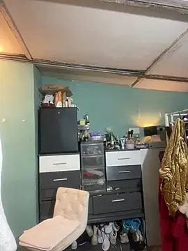 tamarabigass1 online show from 03-19-25, 12:37