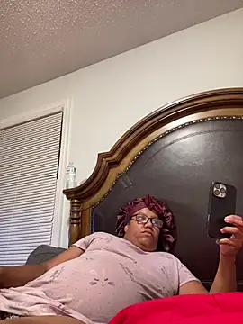ebonyred online show from 06-15-26, 01:08