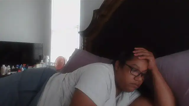 ebonyred online show from 08-06-26, 09:49