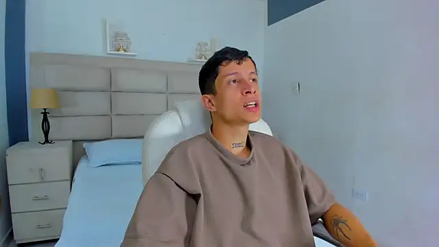 AgarEvans online show from 11-25-25, 04:23