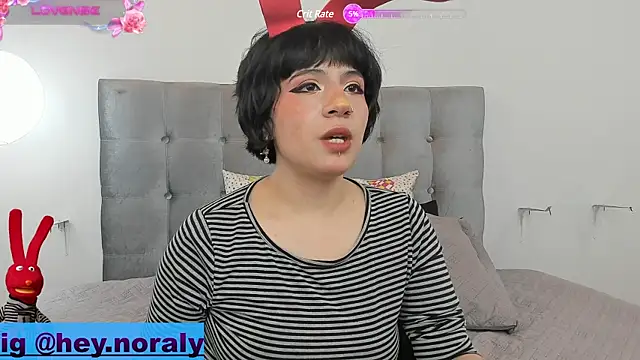 Snapshot of hey_noraly chatting on 01-17-25, 04:26 hey noraly online show from 01-17-25, 04:26