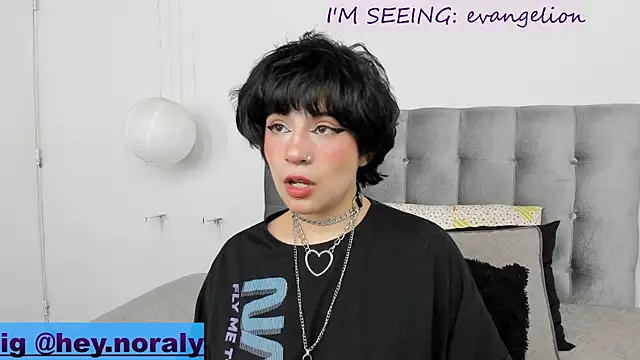 Snapshot of hey_noraly chatting on 02-10-25, 04:41 hey noraly online show from 02-10-25, 04:41