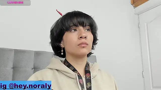 Snapshot of hey_noraly chatting on 03-22-25, 04:03 hey noraly online show from 03-22-25, 04:03